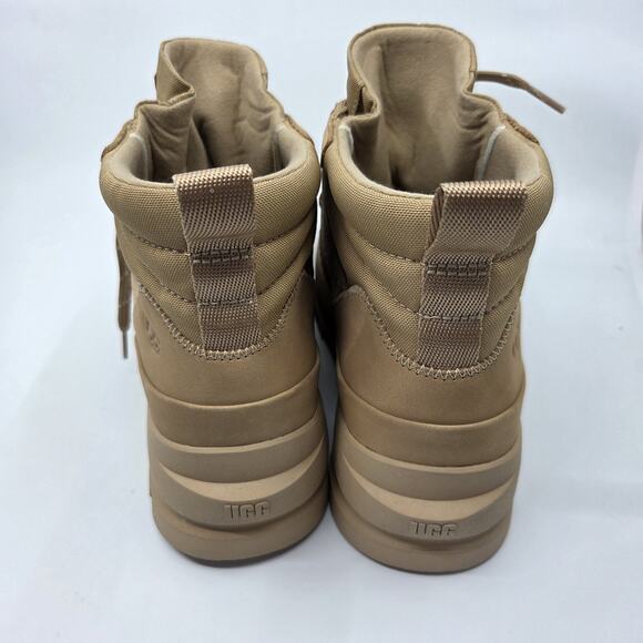 UGG The UGG Lug Chukka Mens Boots Size 11 Sand Tan Suede Classic Ankle NWOB